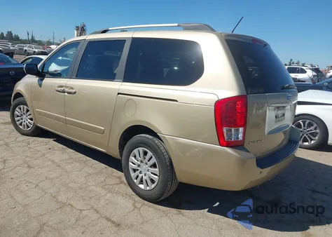 2011 Kia Sedona Lx z USA, uszkodzony, nr VIN KNDMG4C74B6405937